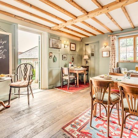 Tiger Inn _ Minnie Истбурн Экстерьер фото